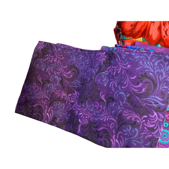 Fabric lot.  1st photo has 6 yards of fabric pictured. All pictured included - Picture 4 of 6